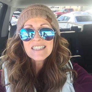 Meet your Posher, Kimberly